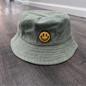 Kids Corduroy Bucket Hat with Smiley Patch - Green